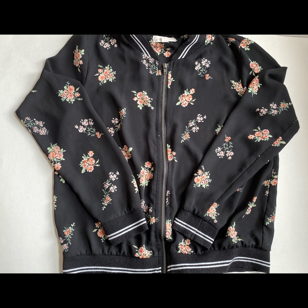 Walking on Sunshine Top